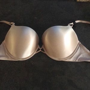Victoria’s Secret 34 D Bombshell Bra